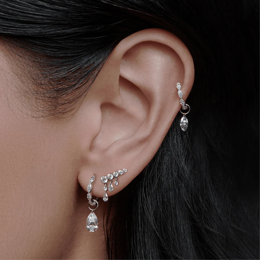 Invisible Set Diamond Crescendo Bar Stud Earring - Image 7