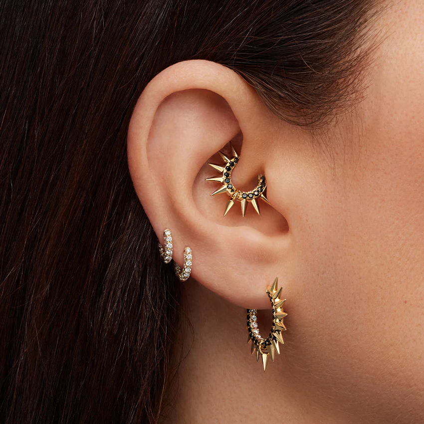 Metal Mohawk with Black and White Diamond Pavé Hoop Earring - Image 68