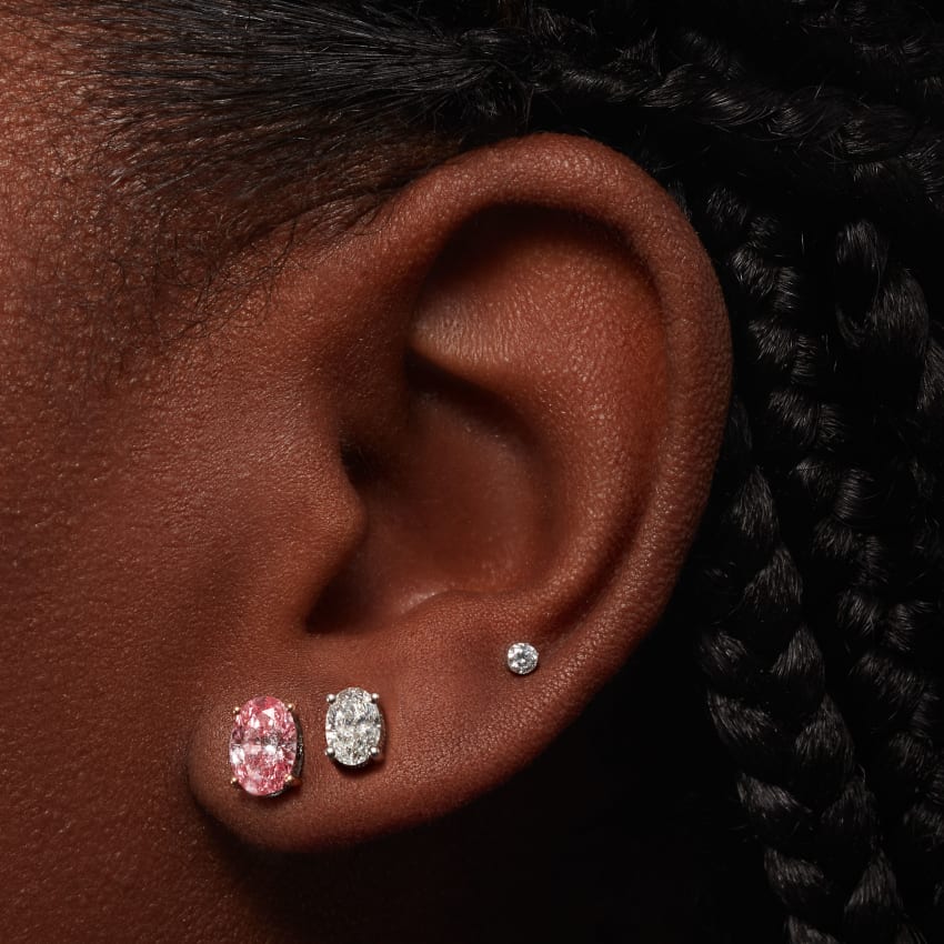 Oval Diamond Engraved Threaded Stud Earring - Image 9